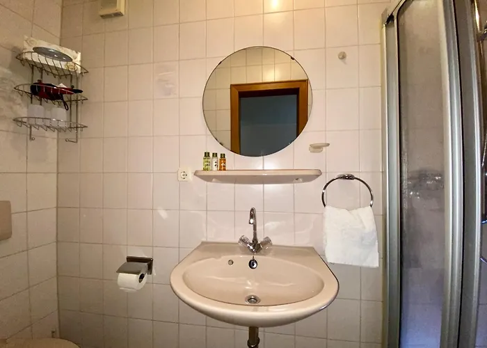 בית הארחה Gaestehaus Im Oberdorf